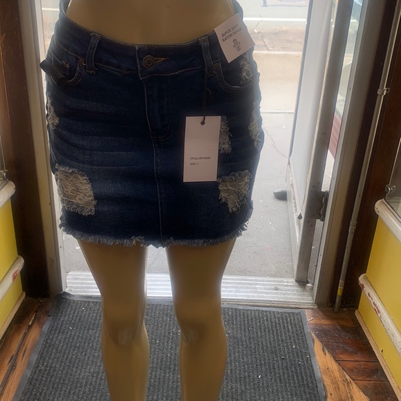 New  .jeans skirt  mini .brand bamboo .  Super soft . Rayon Denim . Style Hk1826 - Picture 1 of 1